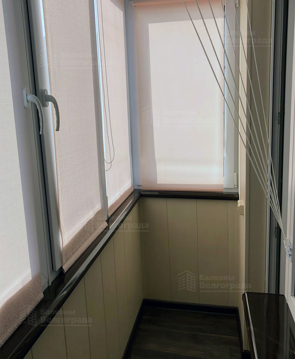 Цена остекления балкона 3.0х0.8 м с отделкой ПВХ панелями и ламинатом